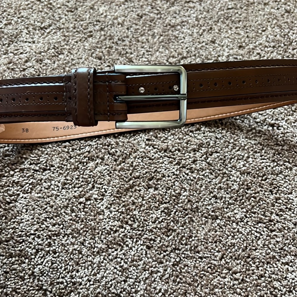 Johnston & Murphy brown leather belt - Picture 1 of 7